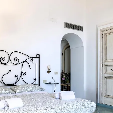 Hotiday Sea View Aparthotel Positano