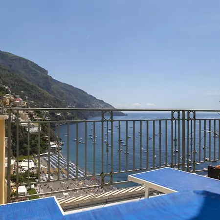Hotiday Sea View Aparthotel 3*