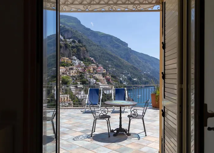 Hotiday Sea View מלון דירות 3*