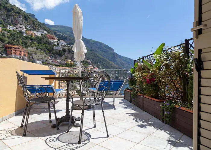 מלון דירות Hotiday Sea View