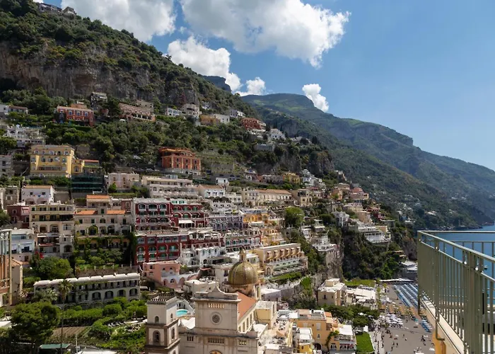 Hotiday Sea View מלון דירות