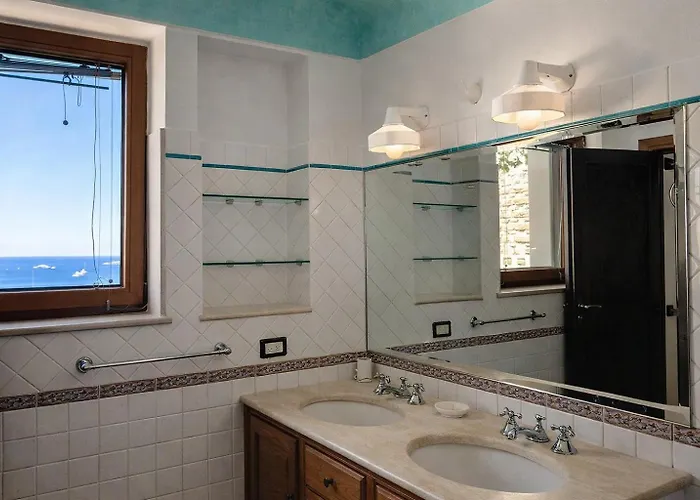 Hotiday Sea View 3* פוזיטנו