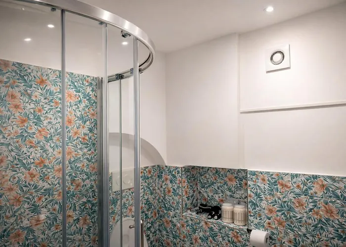 Hotiday Sea View מלון דירות