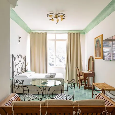 Hotiday Sea View 3* Positano