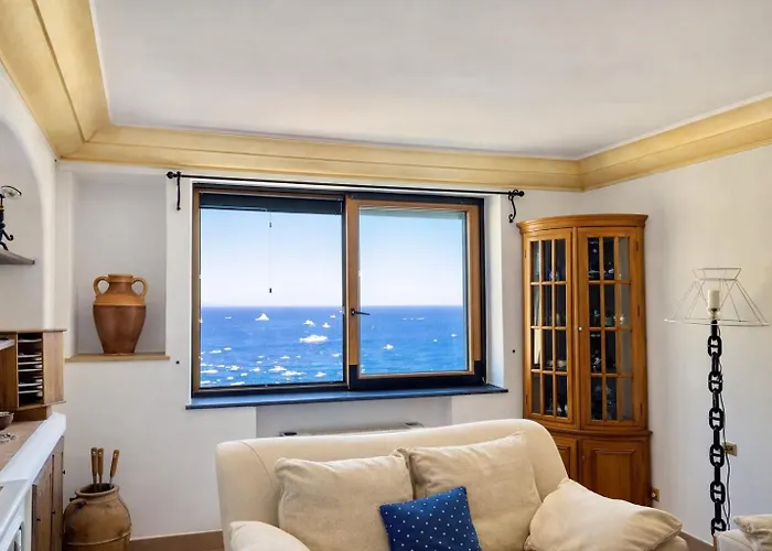 Hotiday Sea View 3* Positano